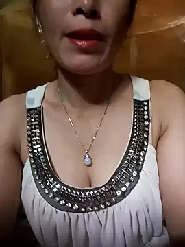 Snapshot of Soursop-op chatting on 11.13.25 Soursop-op online show from 11.13.25