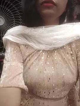 Snapshot of riyahot011 chatting on 11.10.25 riyahot011 online show from 11.10.25