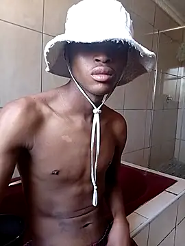 Snapshot of Ldik chatting on 11.14.25 Ldik online show from 11.14.25