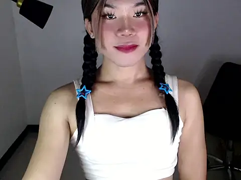 Snapshot of dazzlingcarol chatting on 06.30.26 dazzlingcarol online show from 06.30.26