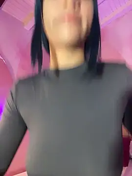 Snapshot of ReiAyanamy chatting on 11.18.25 ReiAyanamy online show from 11.18.25