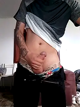 Luizdz7 online show from 11.13.25