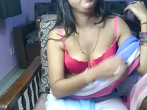 Snapshot of Hotty_maya1 chatting on 11.13.25 Hotty maya1 online show from 11.13.25