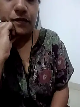 Snapshot of sexyvibhacouple chatting on 11.10.25 sexyvibhacouple online show from 11.10.25