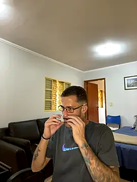 Lucasjandre online show from 12.05.25