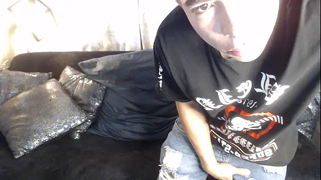 Aaron foxx1 online show from 11.18.25