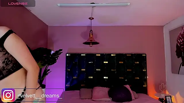Snapshot of Velvet_Dreamss chatting on 06.01.26 Velvet Dreamss online show from 06.01.26
