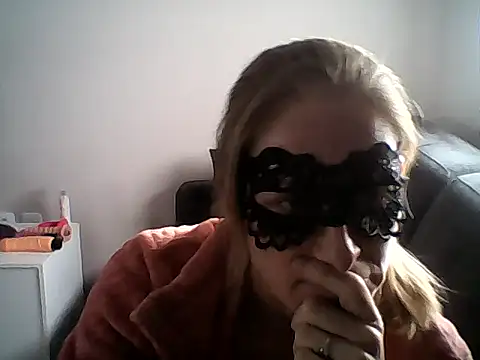 MelleEloa online show from 11.24.25