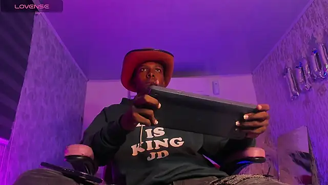 Snapshot of mike_aly chatting on 11.16.25 mike aly online show from 11.16.25