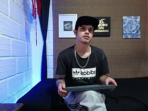 Snapshot of wild_duo777 chatting on 11.27.25 wild duo777 online show from 11.27.25