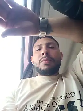 MAX Jhonnson online show from 11.24.25