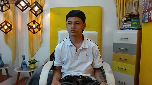 Snapshot of Jordan_red chatting on 11.13.25 Jordan red online show from 11.13.25