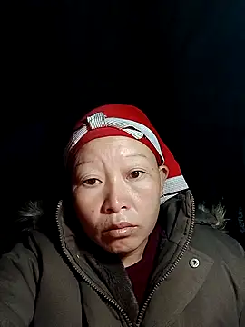 girl-hot2x online show from 12.19.25