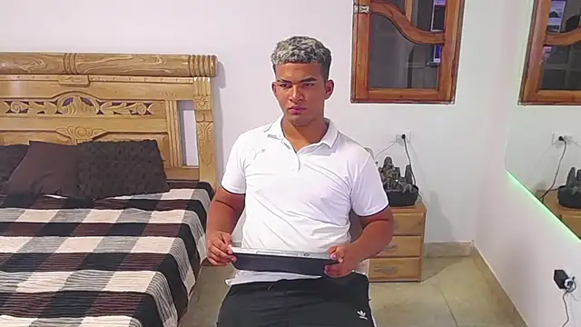 mathews    online show from 12.05.25