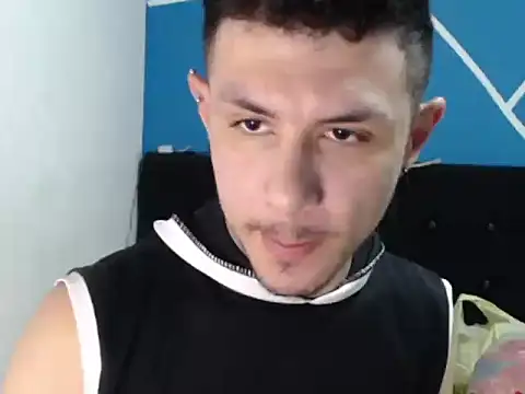 Snapshot of damiansexyboy69 chatting on 11.14.25 damiansexyboy69 online show from 11.14.25