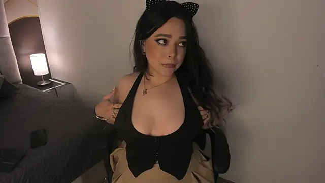 Snapshot of Has_gonzalez chatting on 11.16.25 Has gonzalez online show from 11.16.25