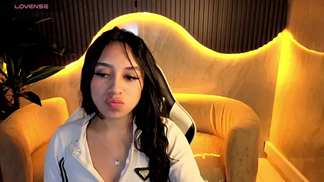 Snapshot of Juliana_Tx chatting on 02.25.26 Juliana Tx online show from 02.25.26