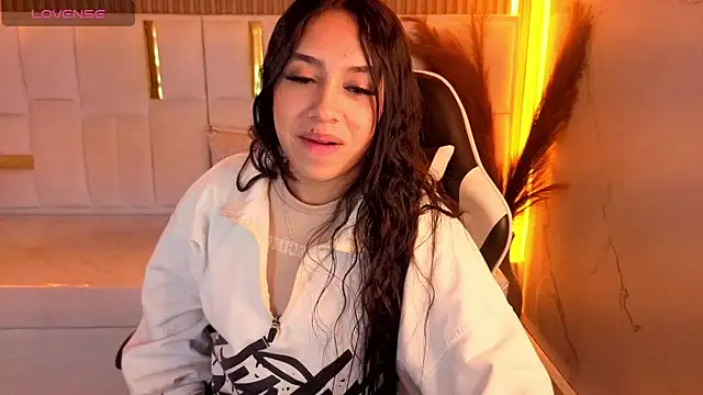 Snapshot of Juliana_Tx chatting on 02.26.26 Juliana Tx online show from 02.26.26