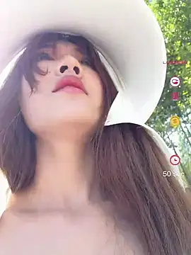 GG-BONG1 online show from 07.02.26