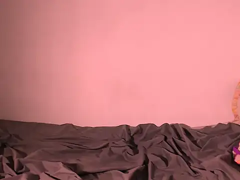 Sweeteboneycherry online show from 11.23.25