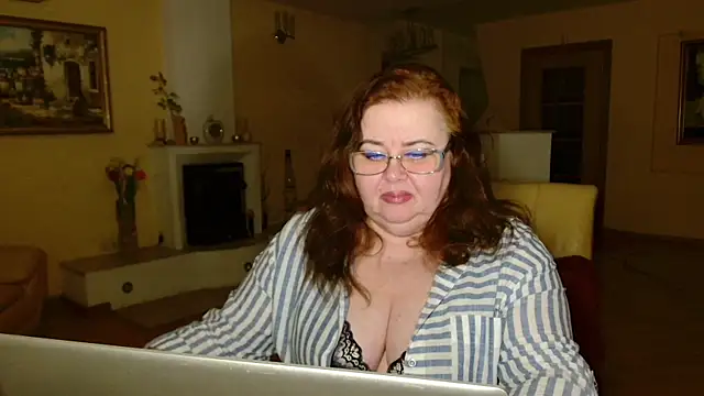Snapshot of Natali-Gucci chatting on 05.03.26 Natali-Gucci online show from 05.03.26