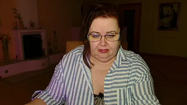 Snapshot of Natali-Gucci chatting on 05.12.26 Natali-Gucci online show from 05.12.26