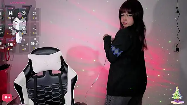 Snapshot of Melody_Ghot chatting on 11.13.25 Melody Ghot online show from 11.13.25