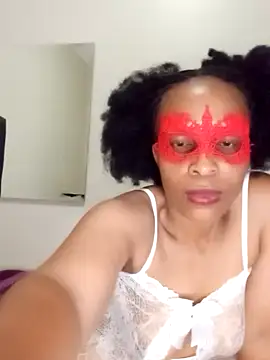 Snapshot of Fallenchubby chatting on 11.13.25 Fallenchubby online show from 11.13.25