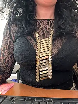 Snapshot of Deessenympho chatting on 03.24.26 Deessenympho online show from 03.24.26