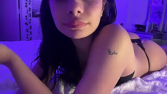 Snapshot of ivybbyy_ chatting on 02.18.26 ivybbyy online show from 02.18.26