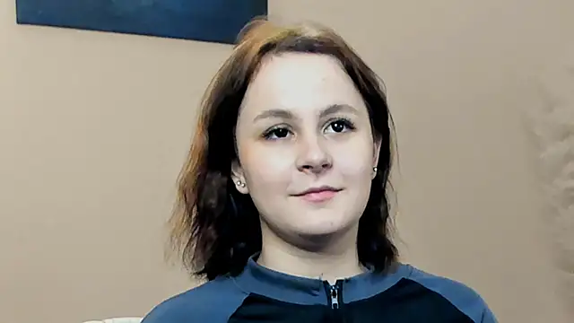 Snapshot of TrudieSimril chatting on 11.13.25 TrudieSimril online show from 11.13.25