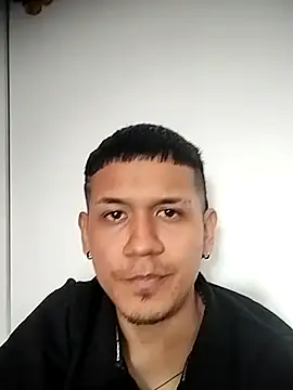 Snapshot of Chris____Col chatting on 12.02.25 Chris Col online show from 12.02.25