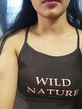 Desire Lu online show from 11.13.25