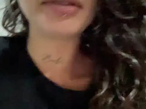 Snapshot of Dreana chatting on 02.12.26 Dreana online show from 02.12.26