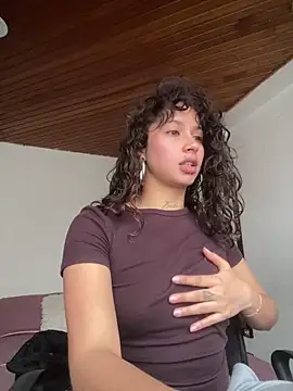 Snapshot of Dreana chatting on 03.03.26 Dreana online show from 03.03.26