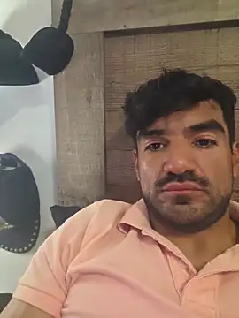 piggylatino online show from 04.19.26