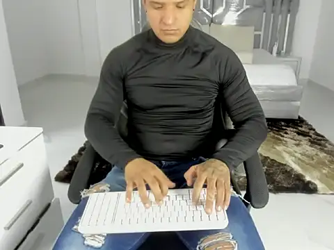 master leather online show from 04.19.26