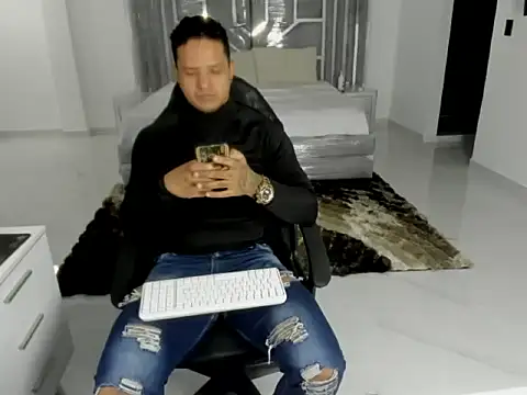 master leather online show from 04.21.26