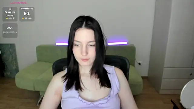 Snapshot of v_crizis324 chatting on 05.24.26 v crizis324 online show from 05.24.26