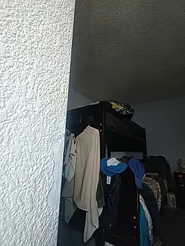 Snapshot of ianyoung18 chatting on 11.11.25 ianyoung18 online show from 11.11.25