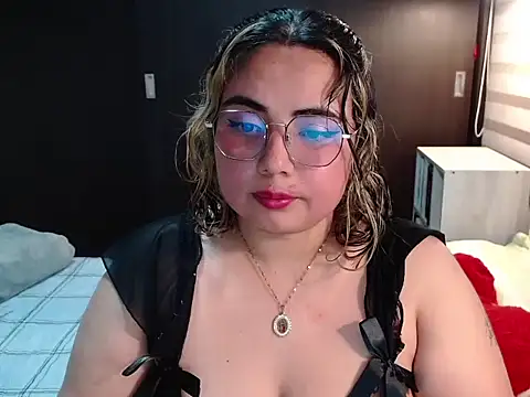 YiniBelle online show from 02.27.26