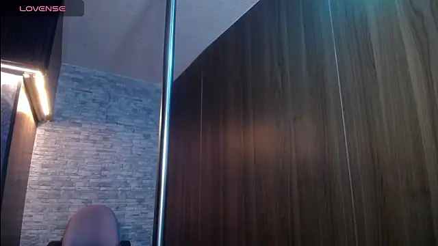 Snapshot of Belladonna_trix chatting on 06.10.26 Belladonna trix online show from 06.10.26