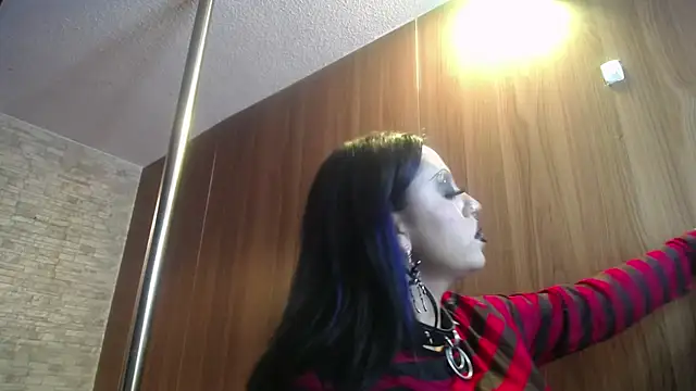 Snapshot of Belladonna_trix chatting on 06.22.26 Belladonna trix online show from 06.22.26