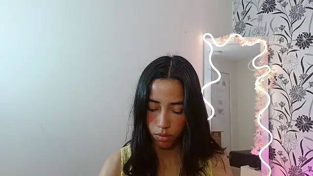 Joselyn tay online show from 12.18.25