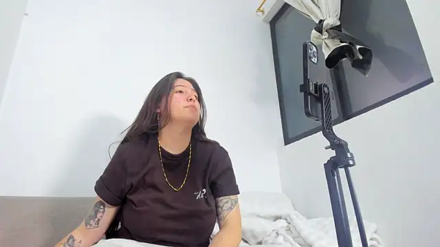 Ana Torres  online show from 01.17.26