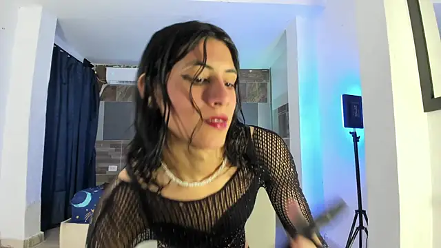 Snapshot of angell_dusttt chatting on 11.13.25 angell dusttt online show from 11.13.25