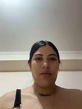 Snapshot of Anna_Bitch_Disgusting chatting on 06.10.26 Anna Bitch Disgusting online show from 06.10.26