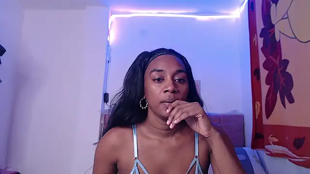 Snapshot of AishaOwens chatting on 03.09.26 AishaOwens online show from 03.09.26