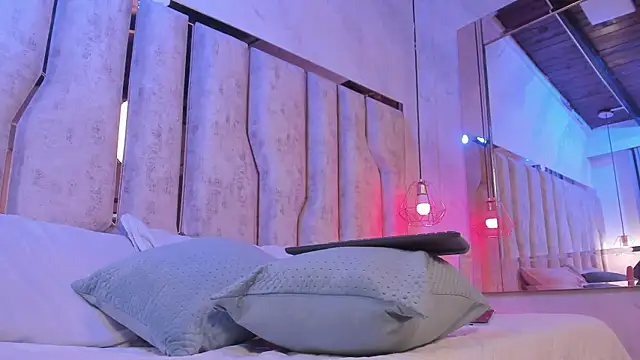 Caroline palmerr online show from 02.05.26