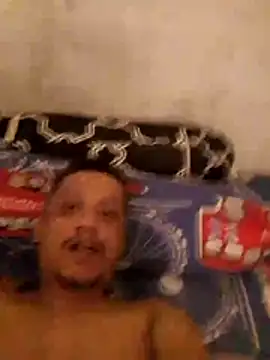 Snapshot of boboiFly chatting on 11.12.25 boboiFly online show from 11.12.25